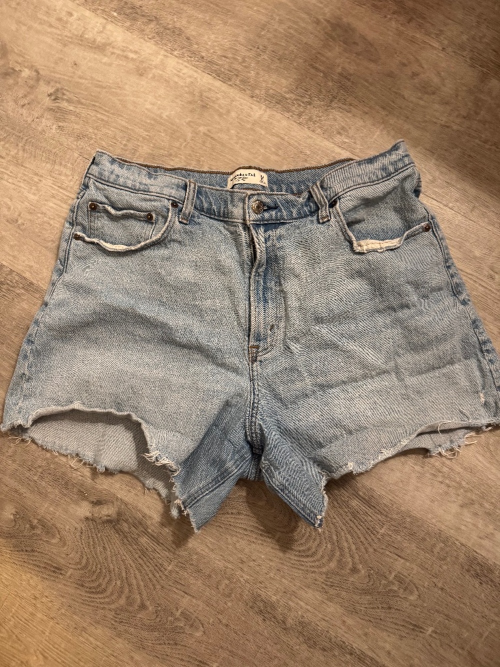 Abercrombie and Fitch High Rise The Dad Short Curve Love